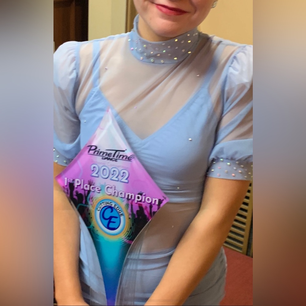 Kelle 3-piece costume. Shirts, bra top, mesh rhinestoned top baby blue. Adult M